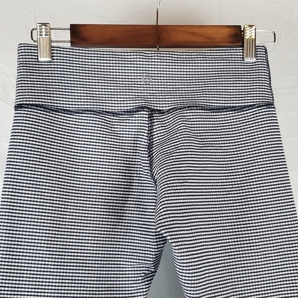 Lululemon Wunder Under Blue and White Gingham - Picture 6 of 10